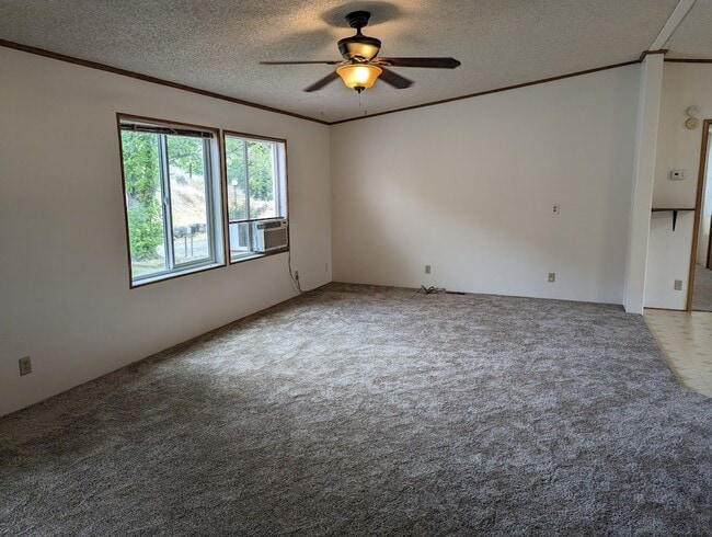 Building Photo - Attractive 3 bedroom 2 bath House in Quiet Lewiston Neighborhood