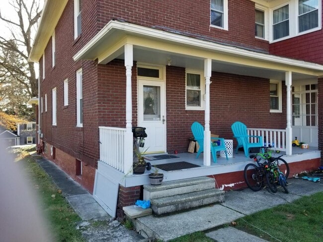 Building Photo - 212 Palliser St