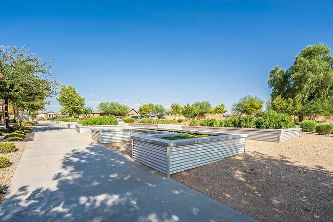 Building Photo - Gated Community Amazing ameneties