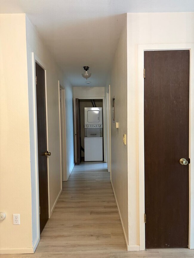 Building Photo - Two Bedroom Condo At Aspen Grove In North Boulder - Outdoor Pool & Year Round Hot Tub!