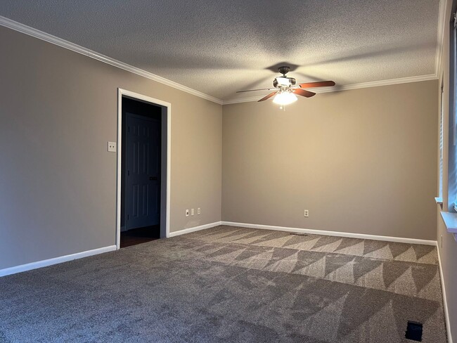Building Photo - 6521 Corsica Dr