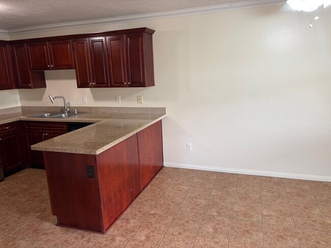 Building Photo - 3553 Paseo de Francisco