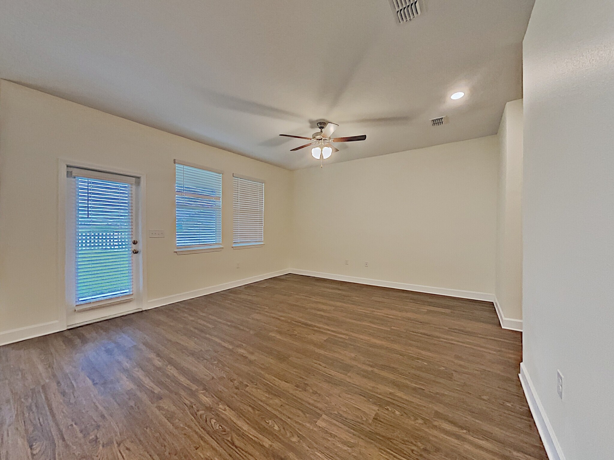 Building Photo - 960 Grafton Ridge Dr