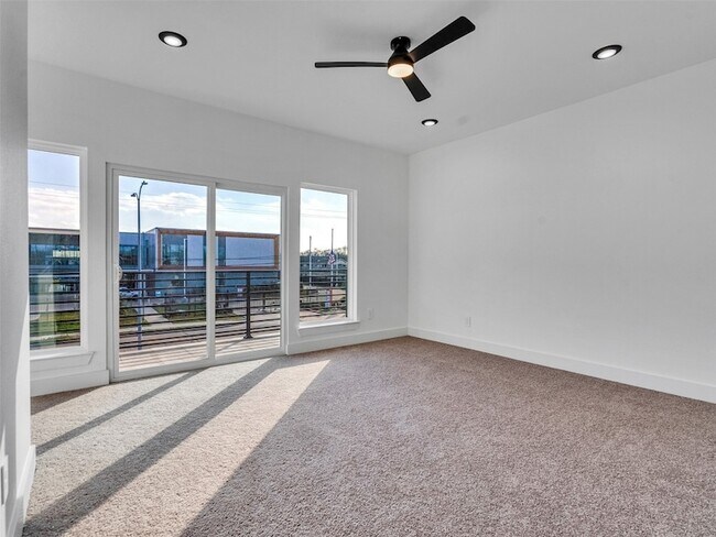 Building Photo - 4421 Reed Rd