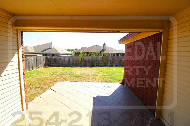 Building Photo - 4302 Hank Dr