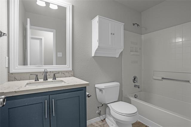 Building Photo - 1708 Heron Dr