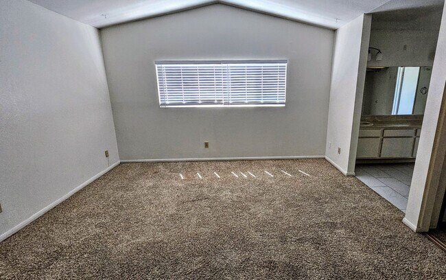 Building Photo - 2632 S Marigold Ave