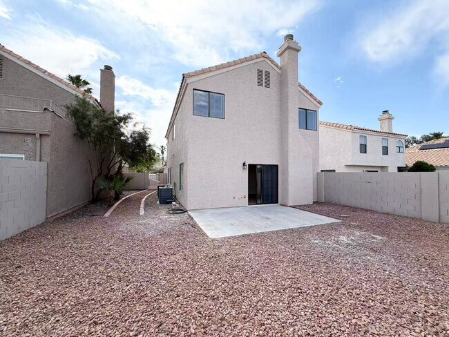 Building Photo - 2316 Chapman Hill Dr