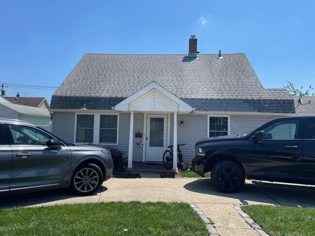 Primary Photo - 59 Wolcott Rd