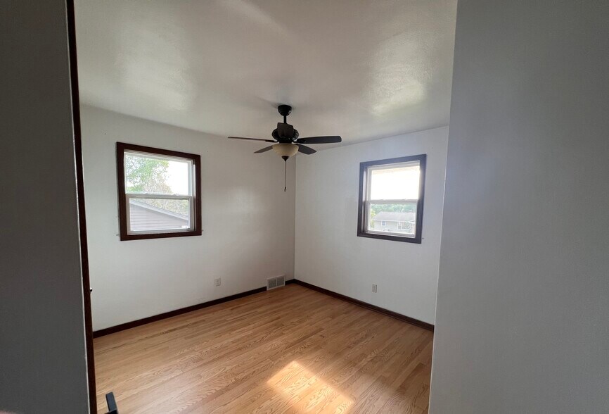 Building Photo - 110 Ridge Dr