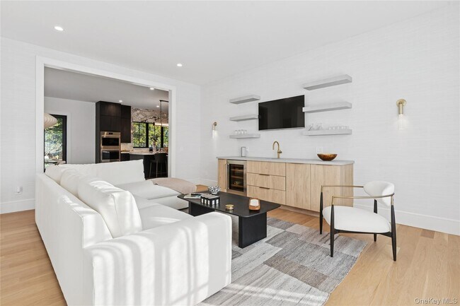 Building Photo - 4 Margareta Ct