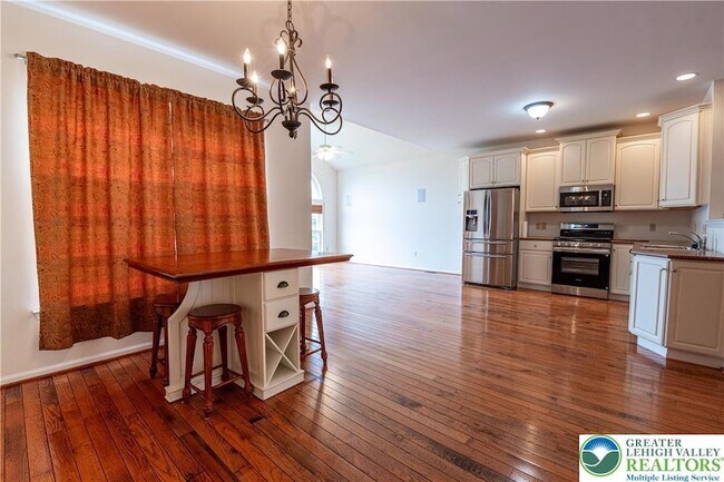 Building Photo - 5811 Fresh Meadow Dr