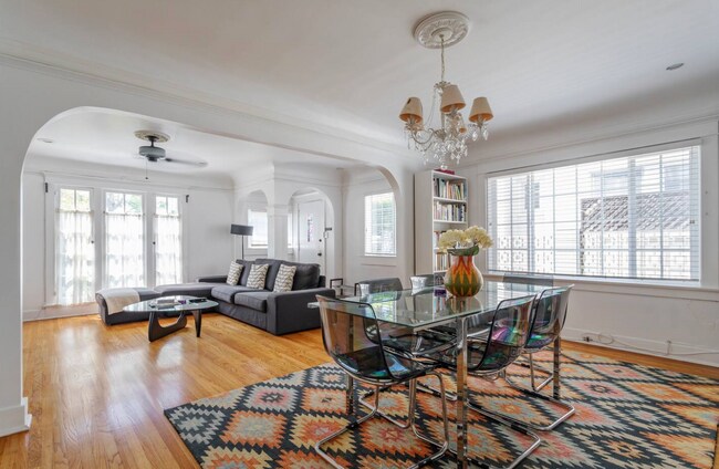 Building Photo - 1020 Havenhurst Dr