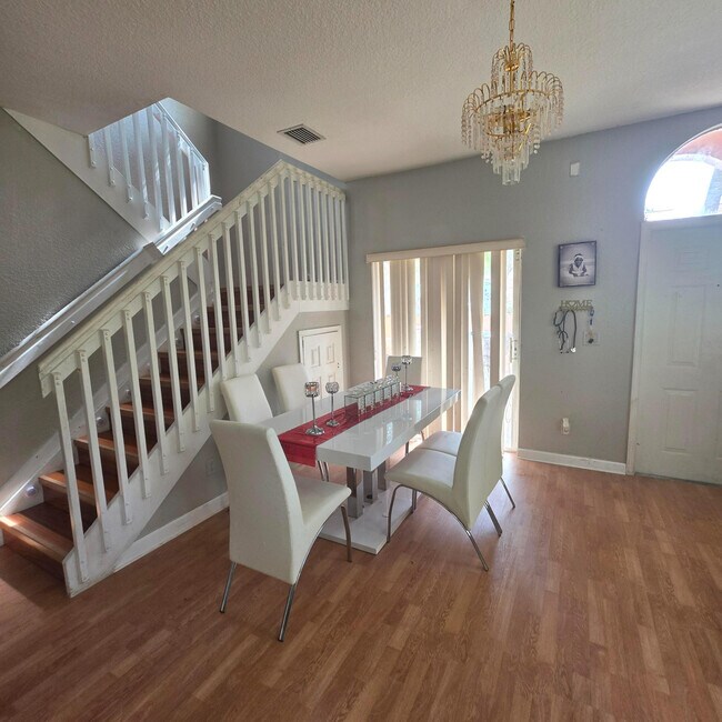 Building Photo - 1309 N Santa Catalina Cir