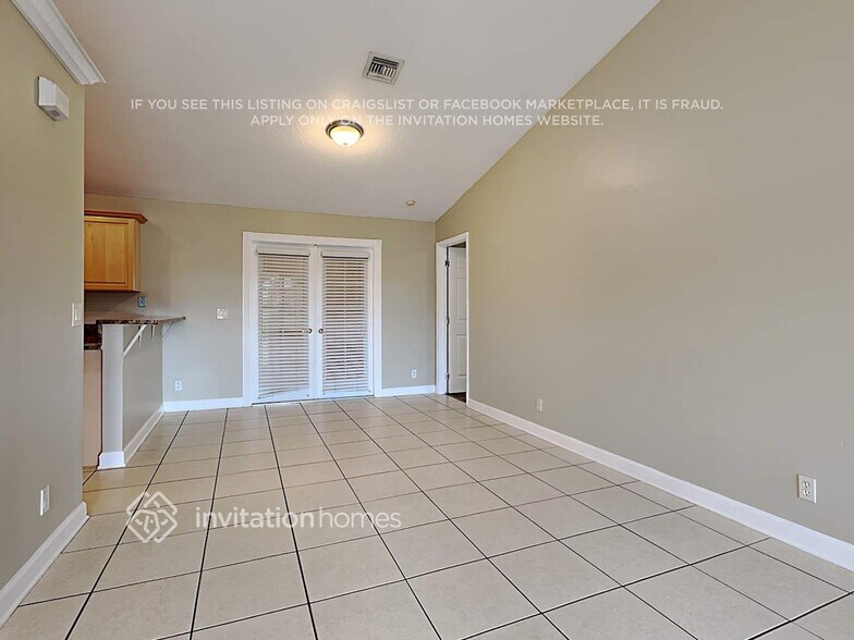 Building Photo - 116 La Mancha Ave