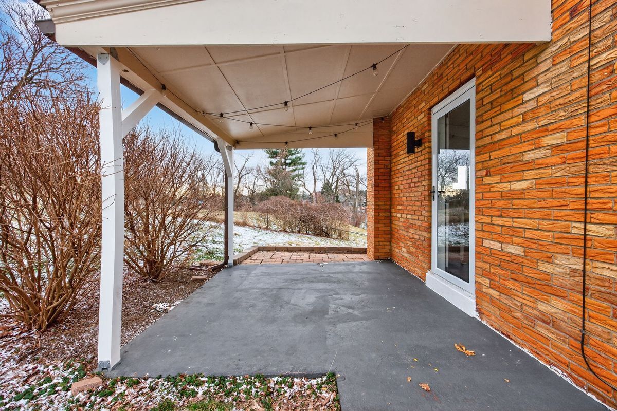 Building Photo - 616 Lane Way