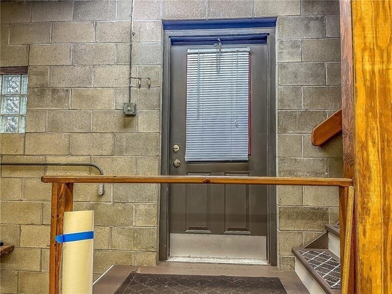 Building Photo - 3166 Babcock Blvd