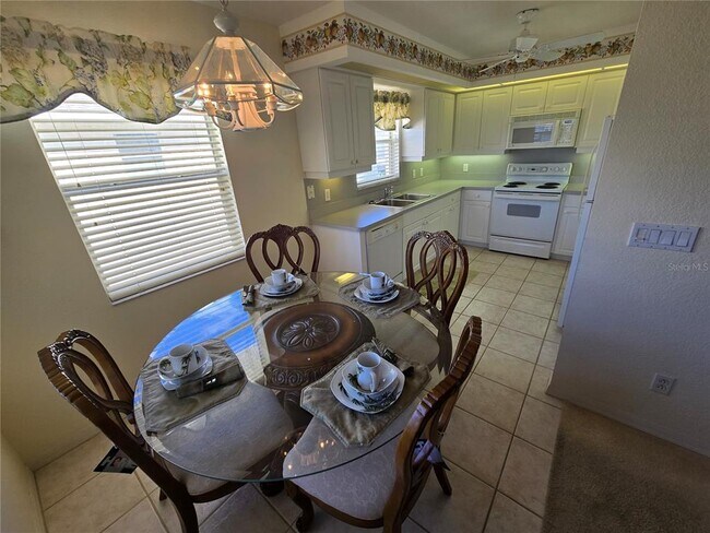Building Photo - 5800 Sabal Trace Dr