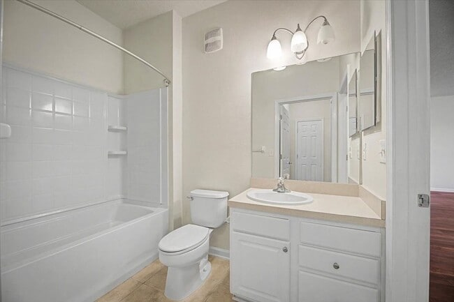 Building Photo - Peaceful Pond Views + Open Layout | 2BR + Office in Prime Location