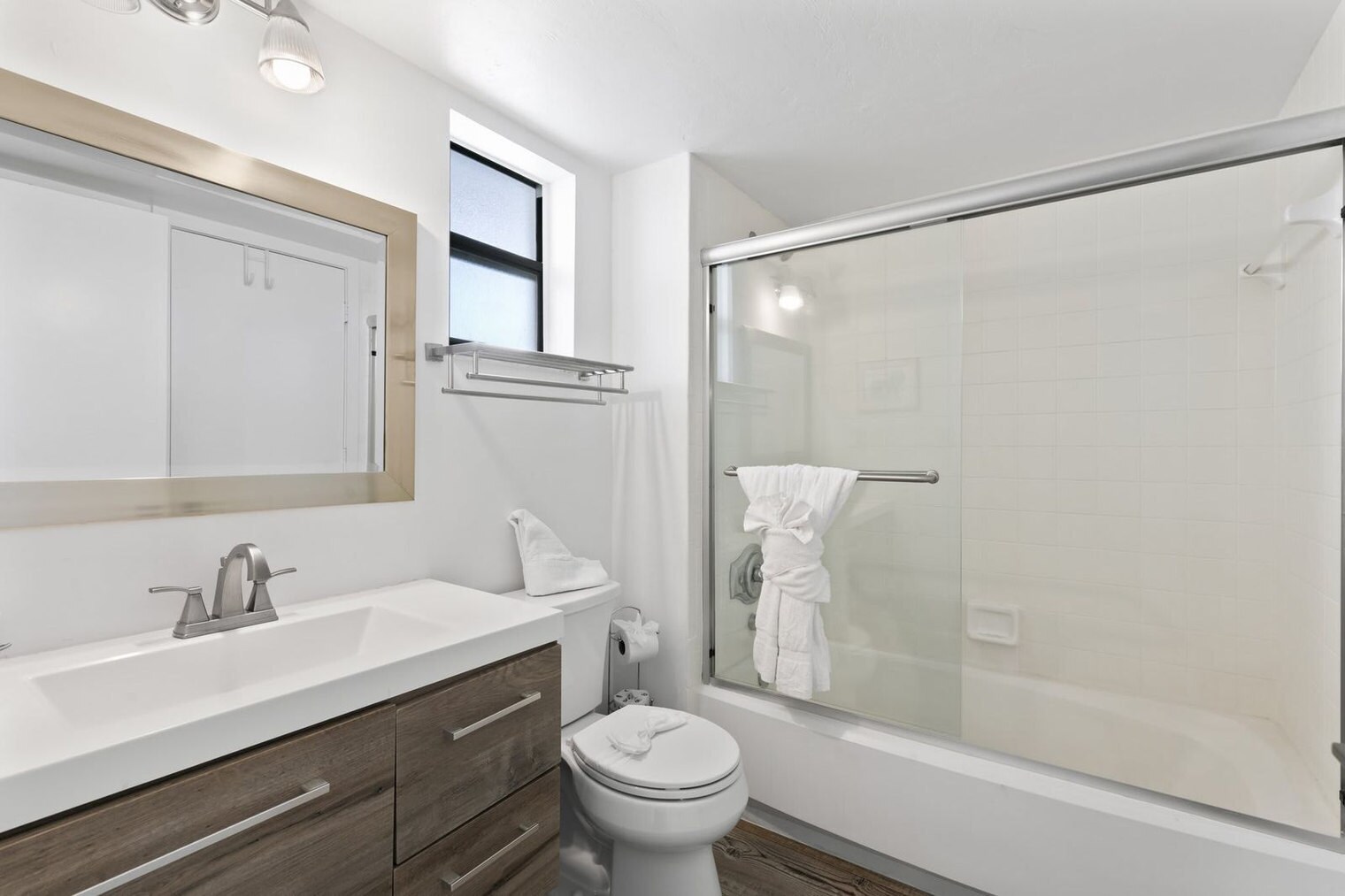 Building Photo - 1011 Anglers Cove