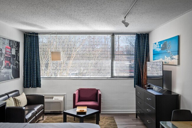 Primary Photo - 47 25th St NW