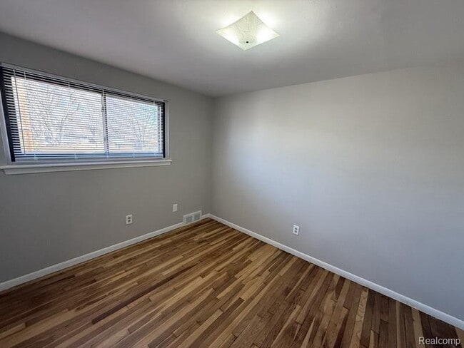 Building Photo - 29264 Tessmer Ct