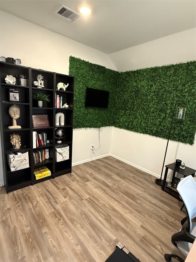 Building Photo - 3618 Oakvale Dr