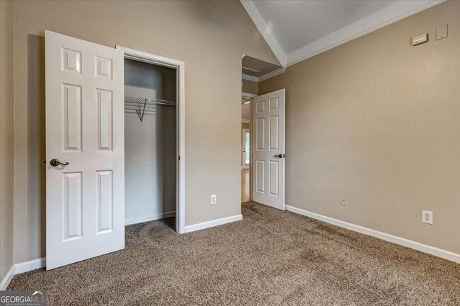 Building Photo - 25 Wisteria Cir