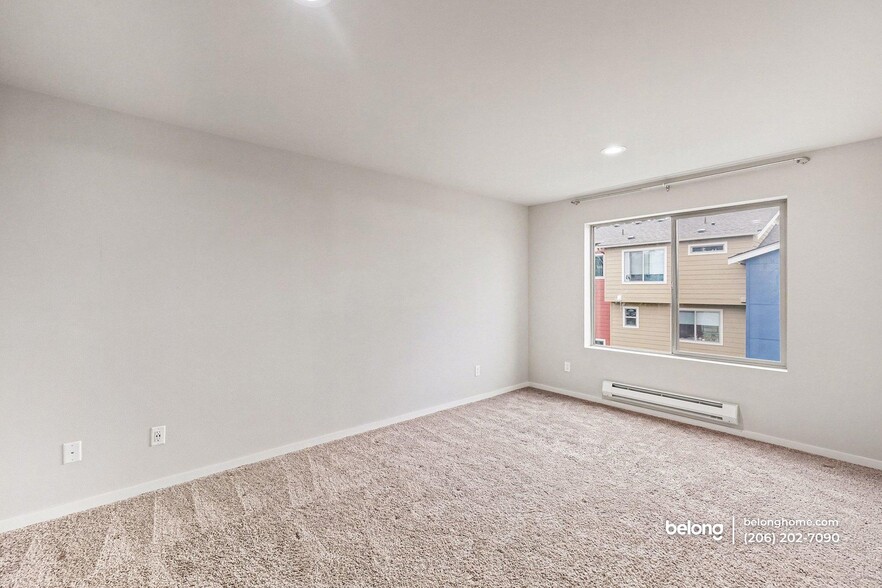 Building Photo - 1049 SW 99th Pl