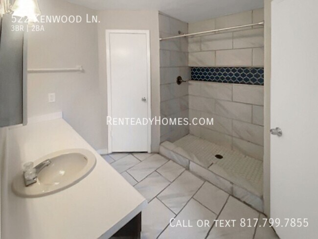 Building Photo - 522 Kenwood Ln