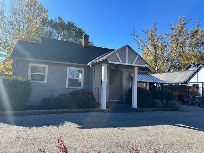 Building Photo - 1 Bedroom 1 Bathroom Basement Apartment on the Boise Bench