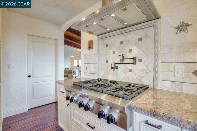 Building Photo - 44 Pulido Ct