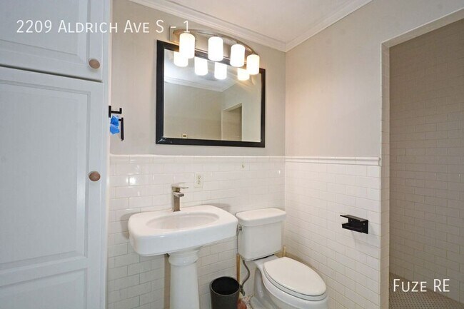 Building Photo - 2209 Aldrich Ave S