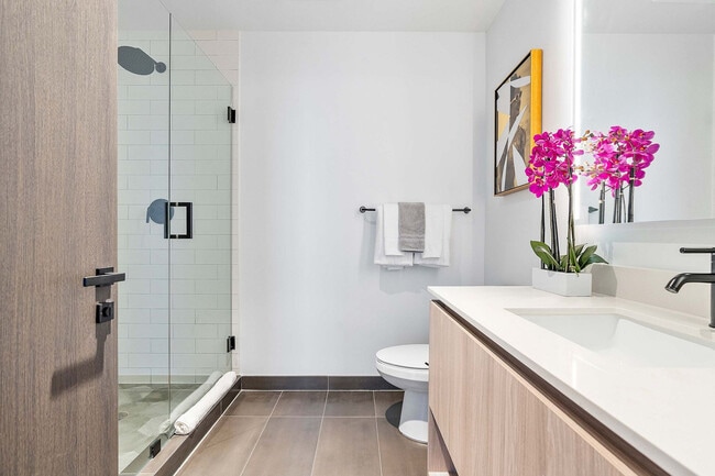 Building Photo - 398 NE 5th St