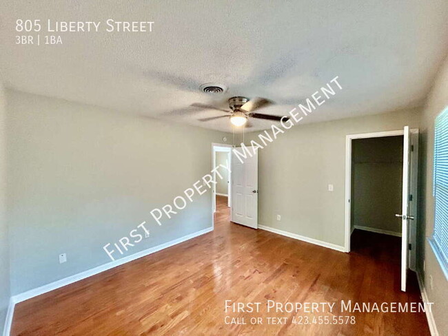 Building Photo - 805 Liberty St