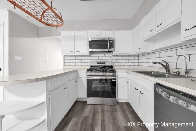 Building Photo - 2892 Longfield Rd