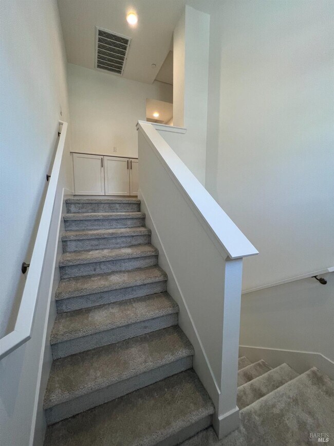 Building Photo - 426 Semillon Ln