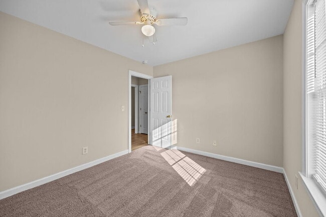 Building Photo - 5110 Deveron St
