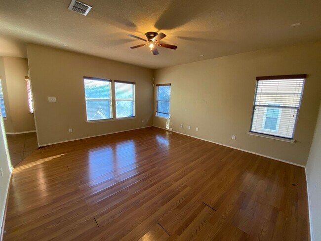 Building Photo - FALL INTO A NEW HOME WITH OUR MOVE-IN SPECIALS!