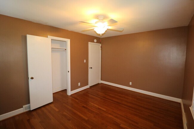 Building Photo - 5611 Windy Hill Dr