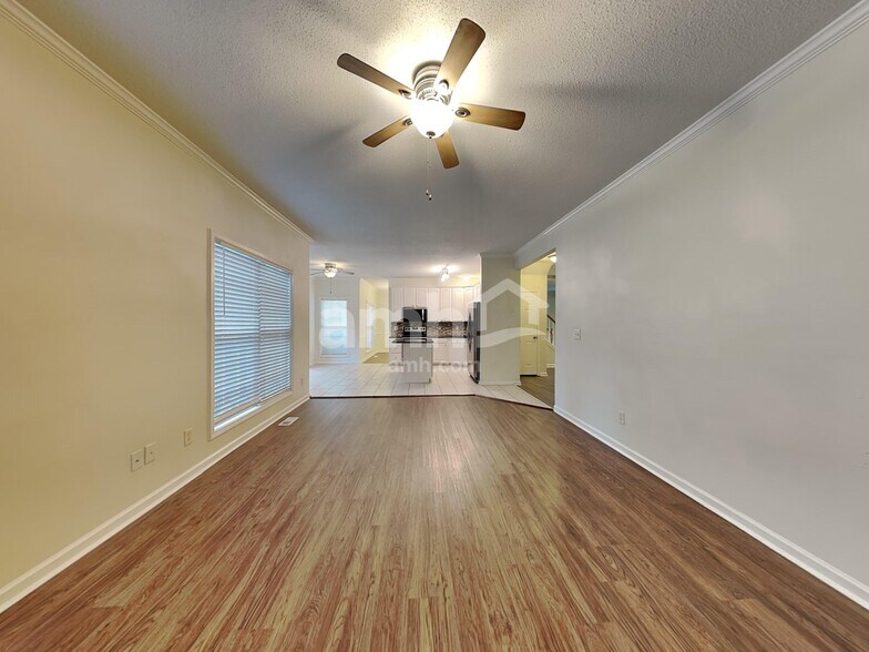 Building Photo - 2106 Forest Edge Dr