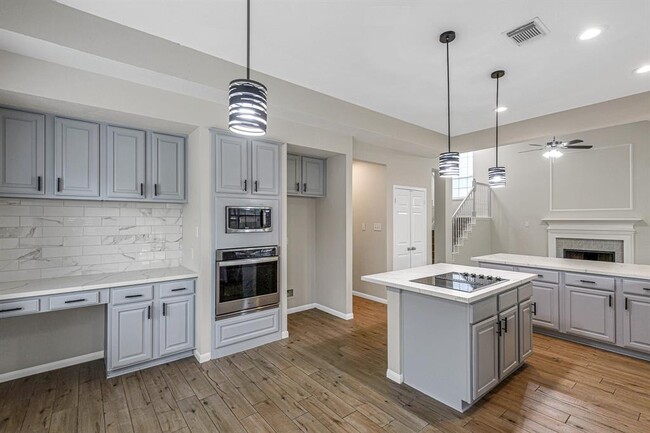 Building Photo - 8827 Lawncliff Ln
