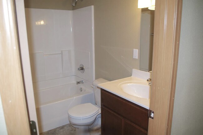 Building Photo - 305 Baltes Dr