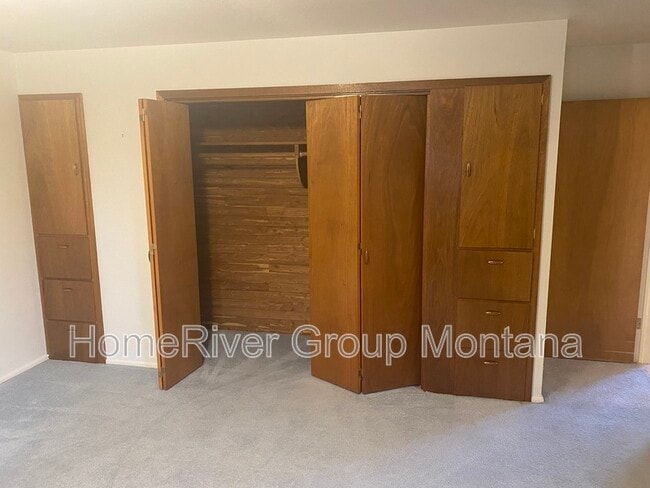 Building Photo - 1808 27th Ave