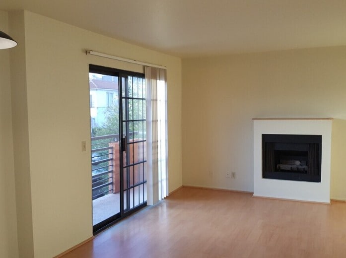 Building Photo - 820 S Orange Grove Ave