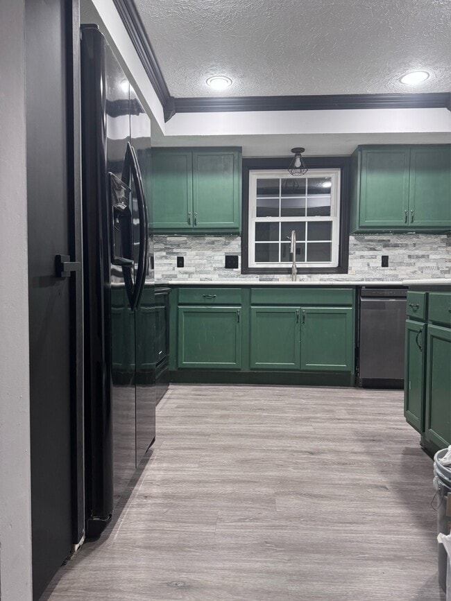 Building Photo - 12804 Olive St