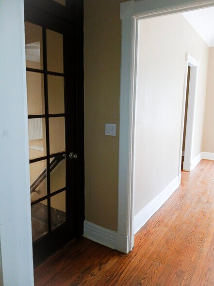 Building Photo - 475 Hamilton St