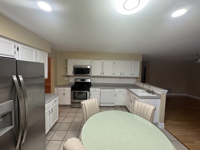 Building Photo - 426 Thunder Ridge