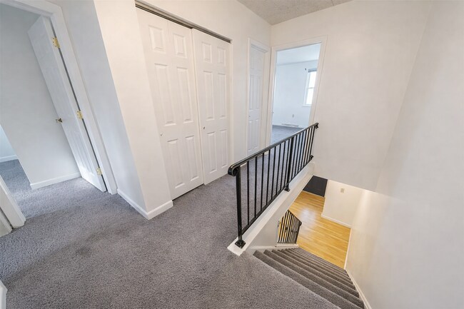 Building Photo - 7528 Buttercup Rd