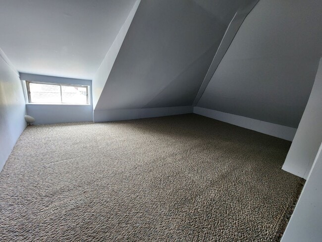 Building Photo - A Terrific Home For Your Family in Paramus